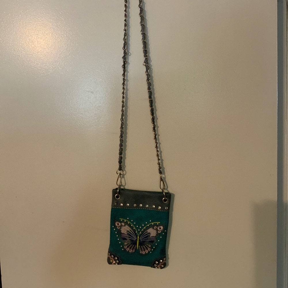 Butterfly cross body